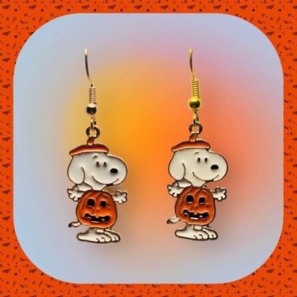 COPY - New Adorable Great Pumpkin ๐ Charlie Brown Snoopy Halloween Earrings - Picture 1 of 6